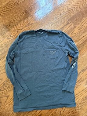 Boys Vineyard Vines Long Sleeve Pocket Tee size XL